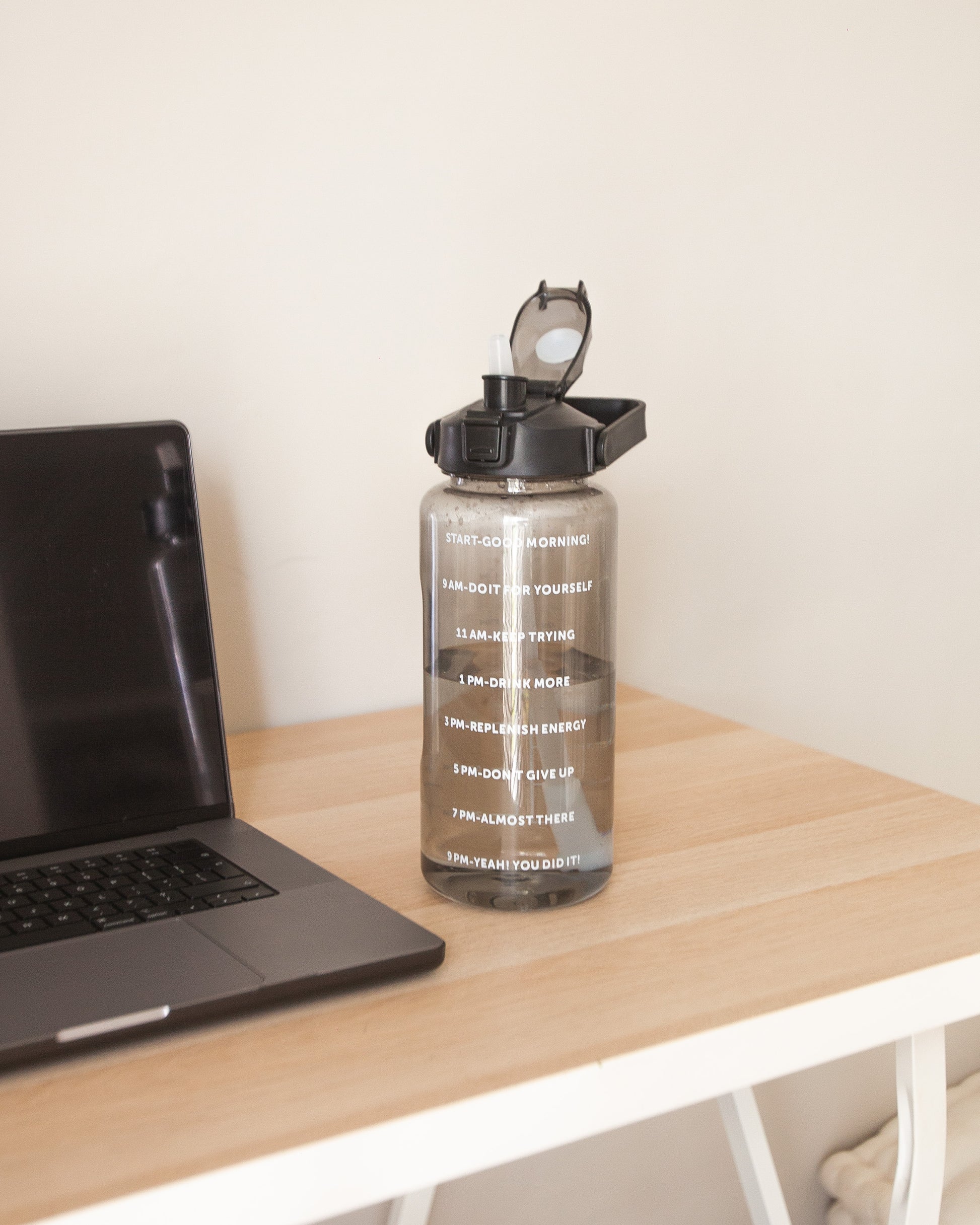 BIG WATER BOTTLE - BLACK – Just Sip It Bottles